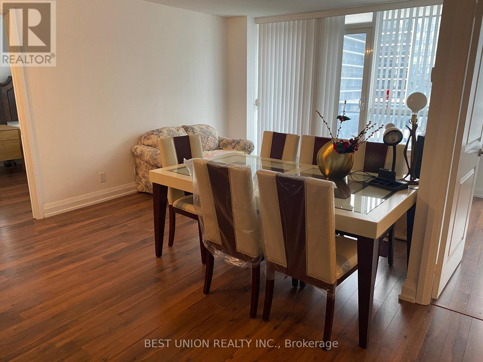 523 - 370 Highway 7 Avenue E, Richmond Hill, Ontario  L4B 1A7 - Photo 5 - N12369059