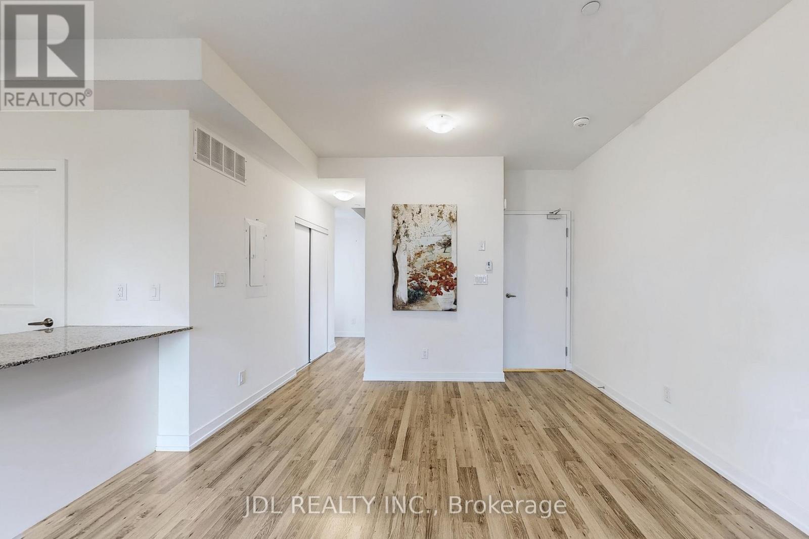 112 - 370 D Red Maple Road, Richmond Hill, Ontario  L4C 5T4 - Photo 6 - N12369062