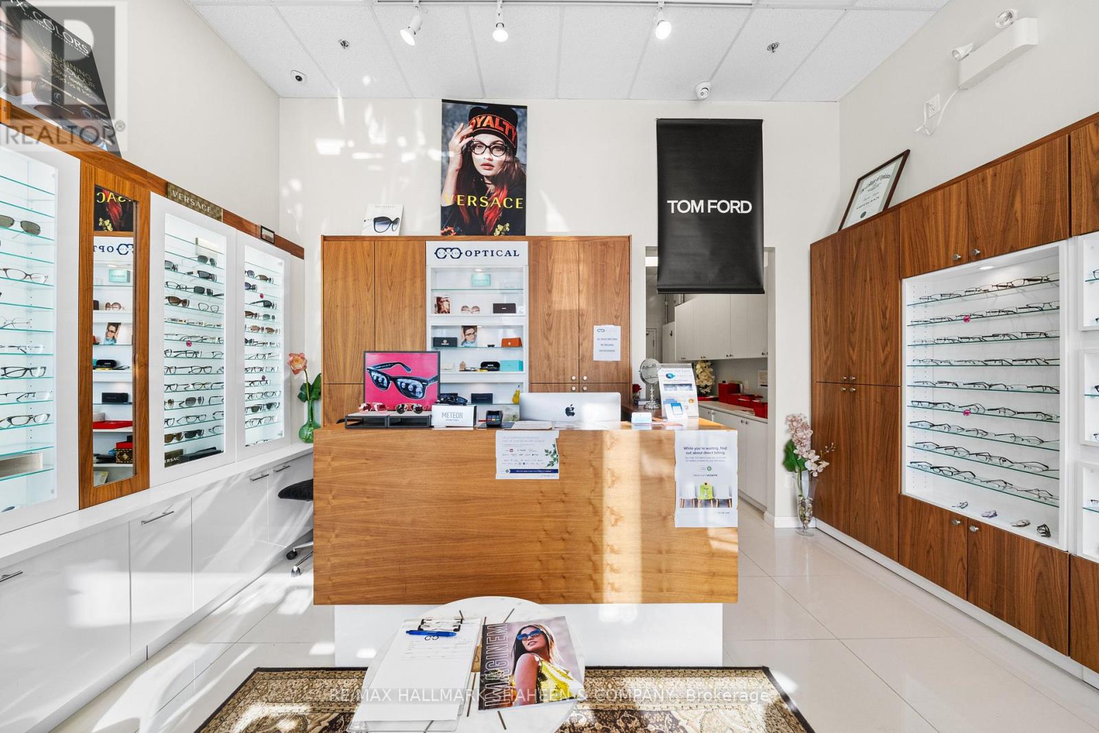 B10 - 9610 Yonge Street, Richmond Hill (North Richvale), Ontario  L4C 1V6 - Photo 6 - N12369067