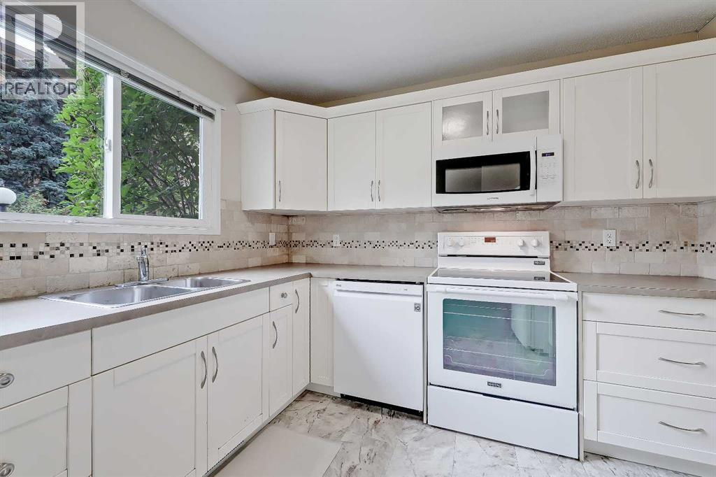 Property at 26, 219 90 Avenue SE image 3