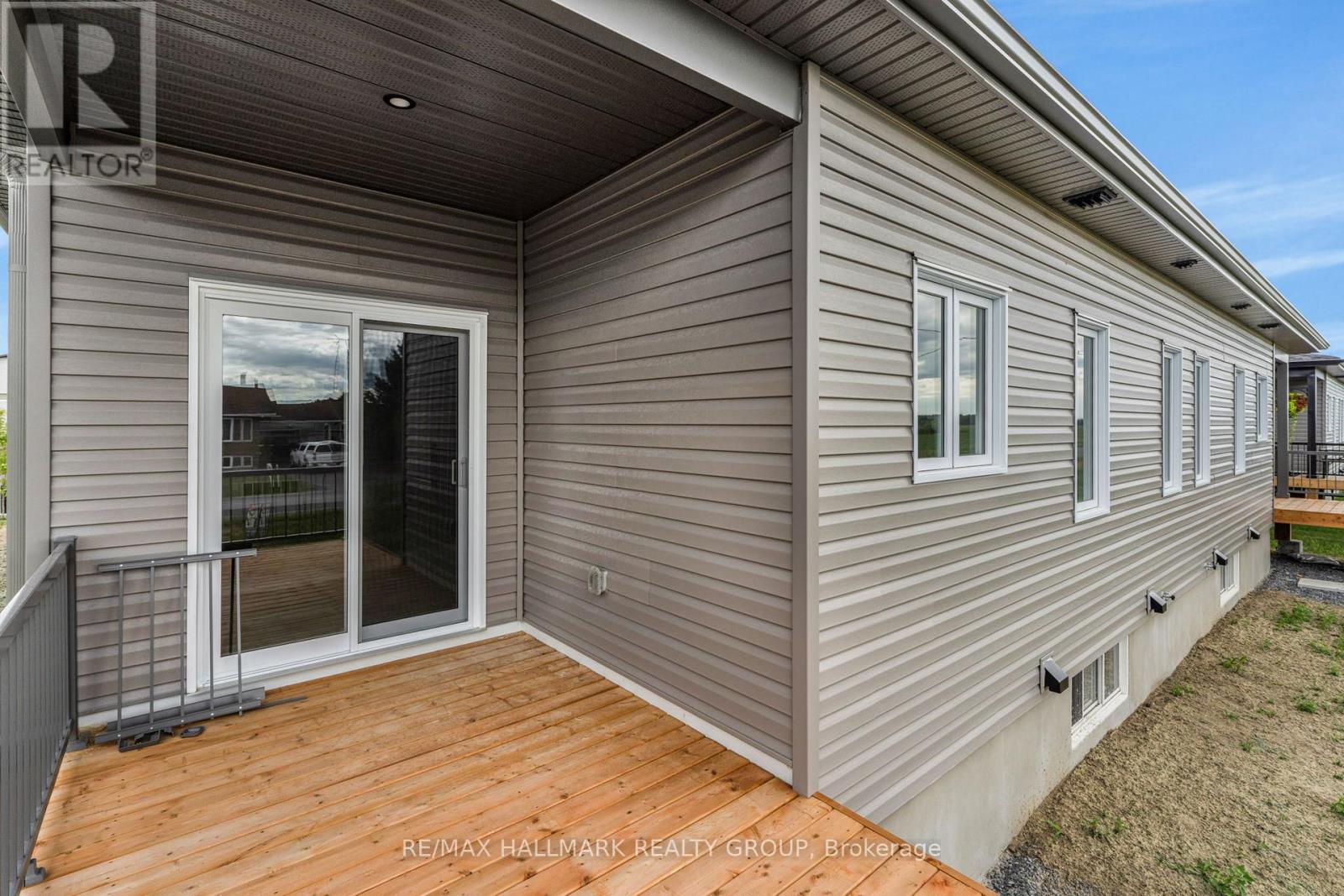 308 Zakari Street, Casselman, Ontario  K0A 1M0 - Photo 19 - X12369114