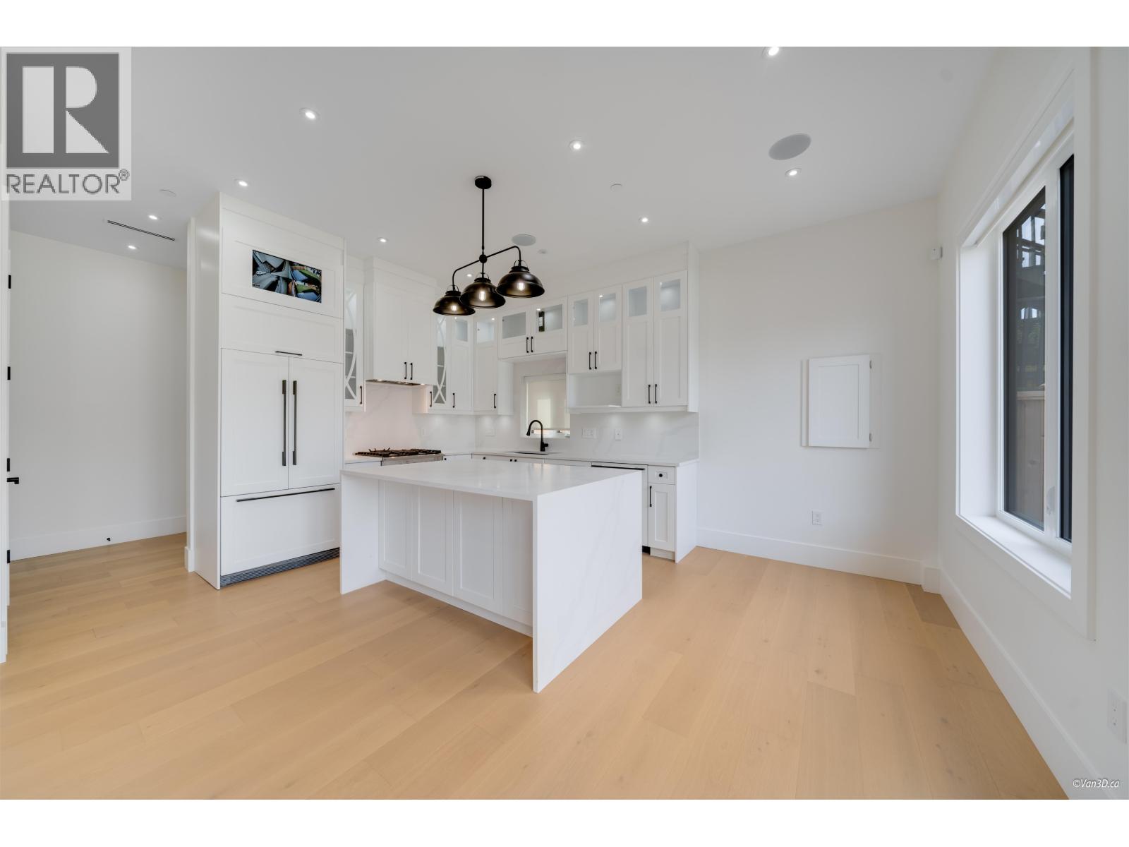 2 4463 Walden Street, Vancouver, British Columbia  V5V 3S4 - Photo 8 - R3041269
