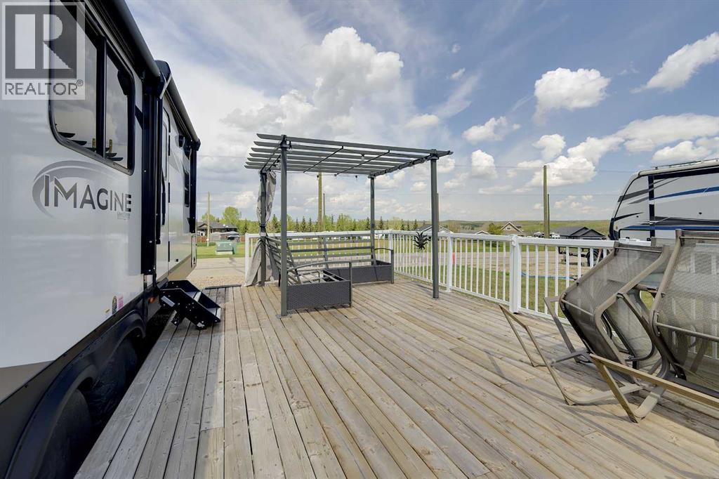 6116, 25054 South Pine Lake Road, Rural Red Deer County, Alberta  T0M 1R0 - Photo 4 - A2222482
