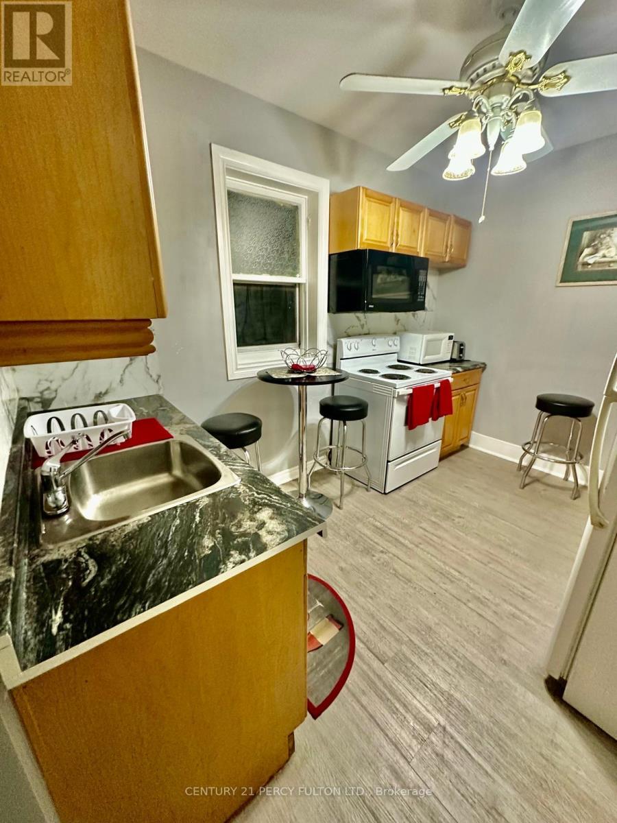 541 Aylmer Street N, Peterborough Central, Ontario  K9H 3W6 - Photo 41 - X12248721
