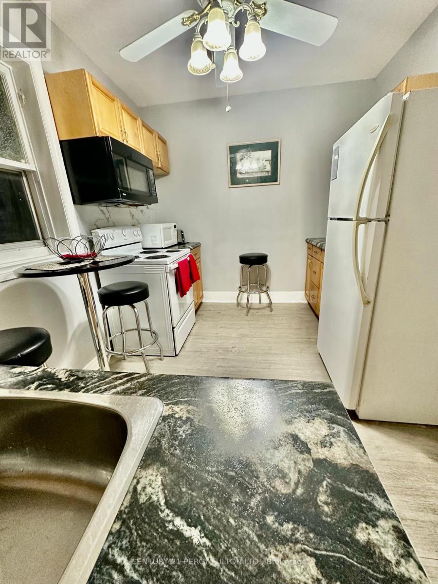 541 Aylmer Street N, Peterborough Central, Ontario  K9H 3W6 - Photo 45 - X12248721