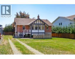 1555 Ash Rd Gordon Head