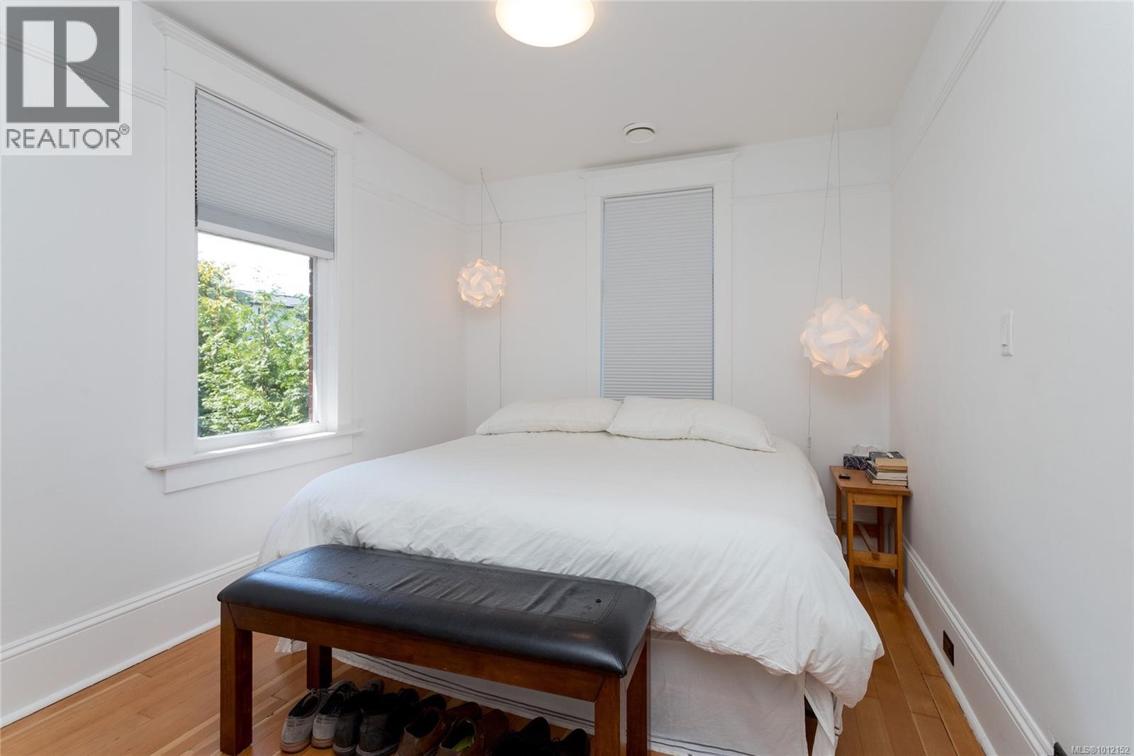 1555 Ash Rd, Saanich, British Columbia  V8N 2S9 - Photo 17 - 1012152