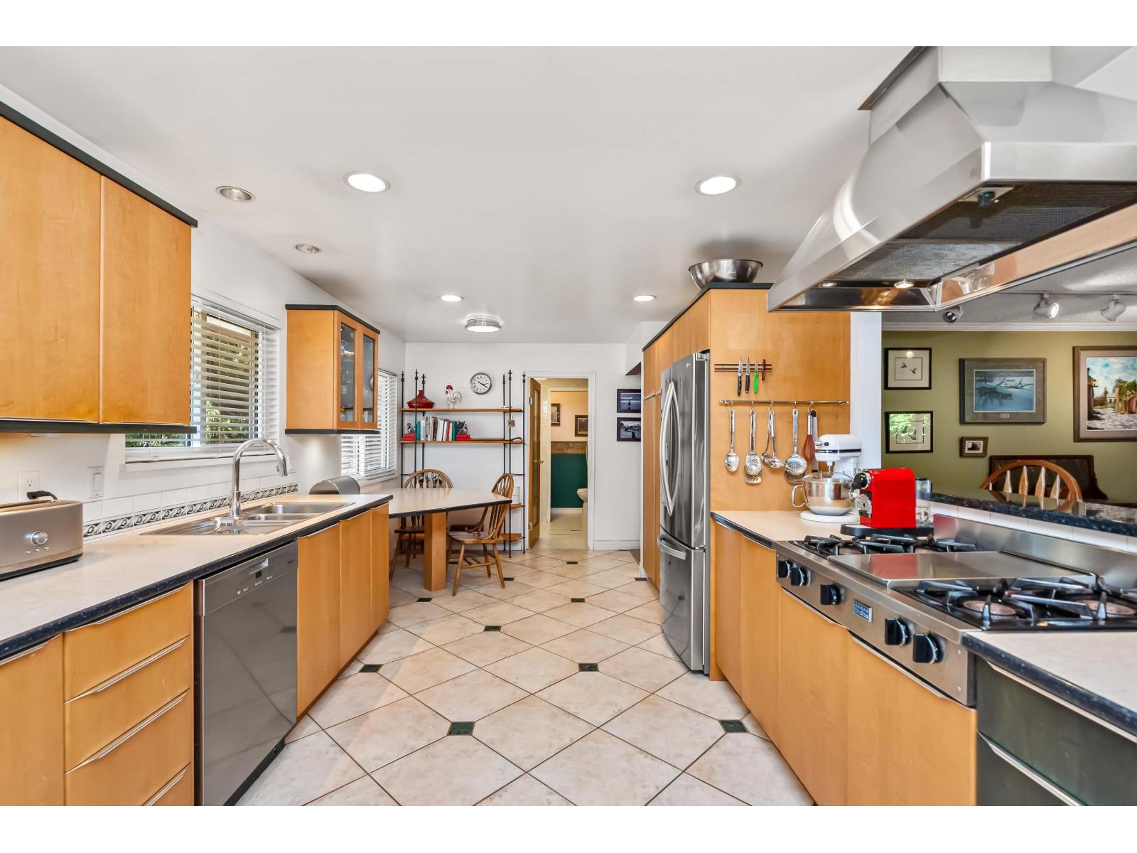 13937 35a Avenue, Surrey, British Columbia  V4P 1L2 - Photo 13 - R3031647