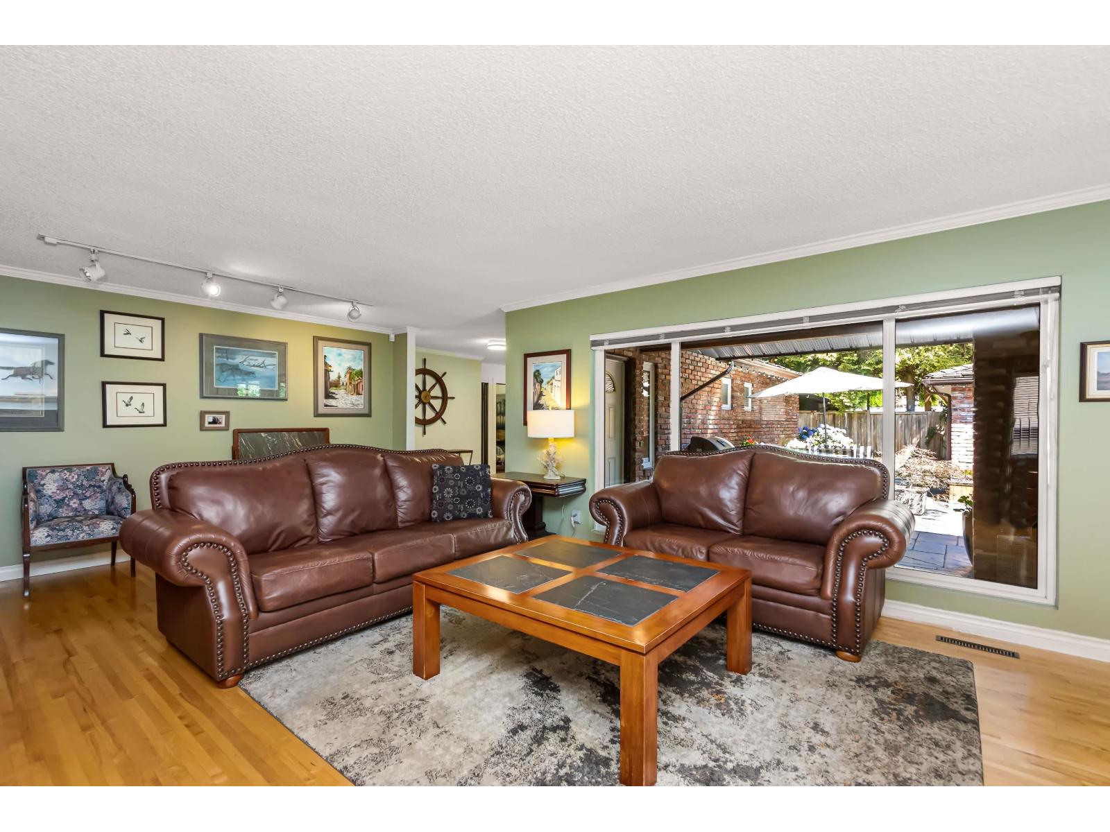 13937 35a Avenue, Surrey, British Columbia  V4P 1L2 - Photo 8 - R3031647