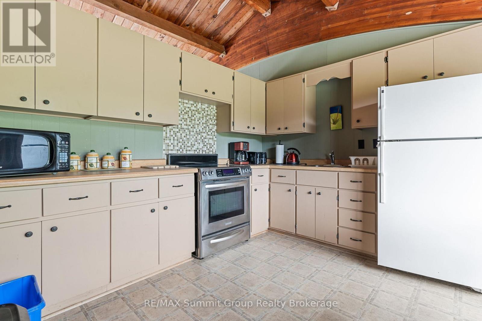 189 Stone Hill Road, West Grey, Ontario N0G 1R0 - Photo 39 - X12369125