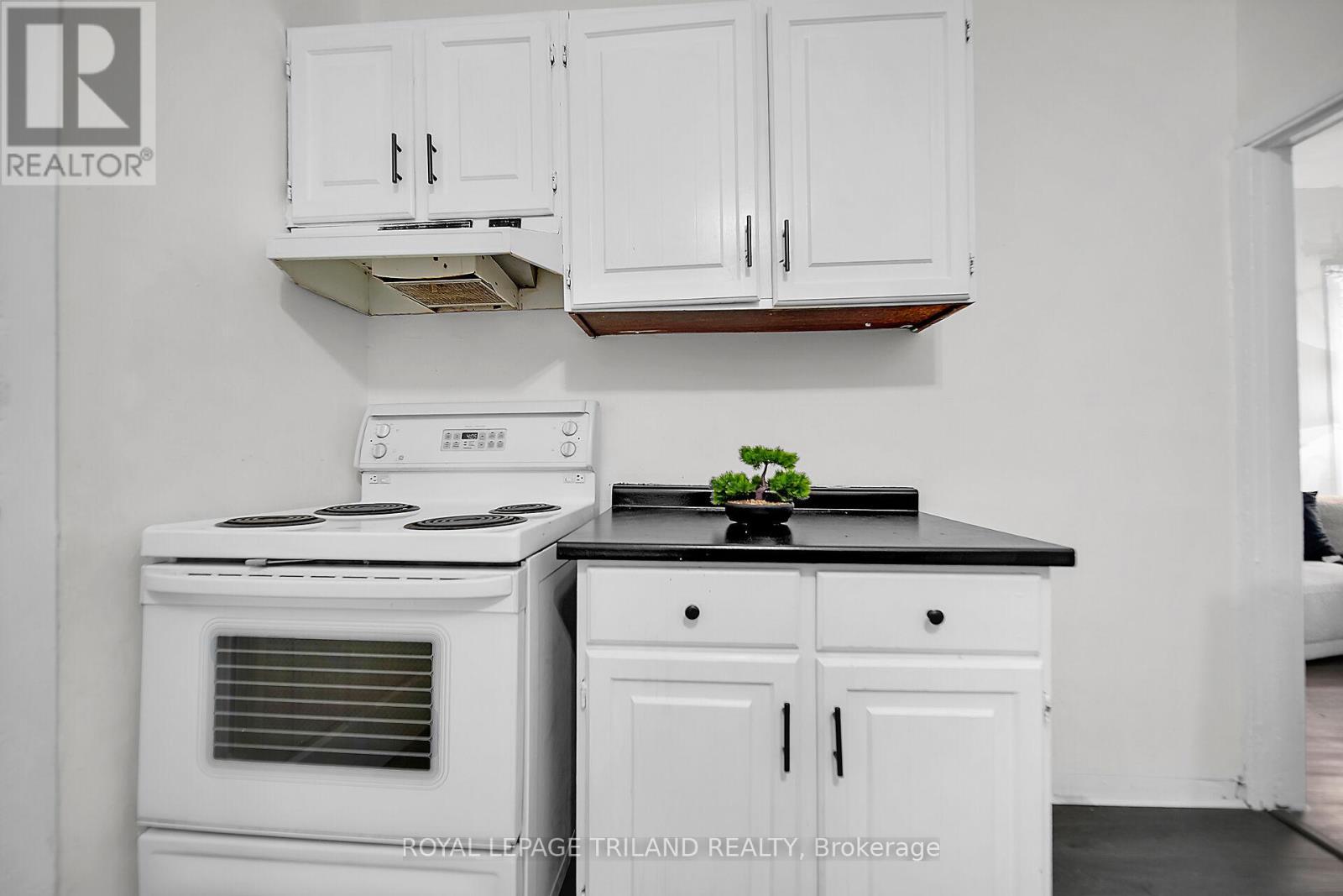 789 Little Hill Street, London East, Ontario  N5Z 1N1 - Photo 12 - X12369178