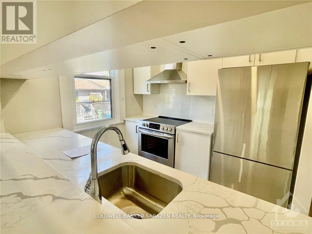 2 - 58 Parent Avenue, Ottawa, Ontario  K1N 7A8 - Photo 3 - X12369157