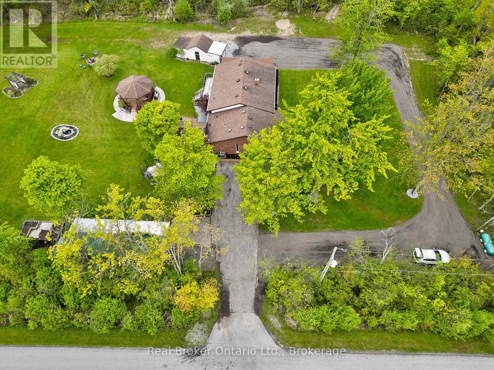 2859 Dominion Road, Fort Erie, Ontario  L0S 1N0 - Photo 4 - X12369139