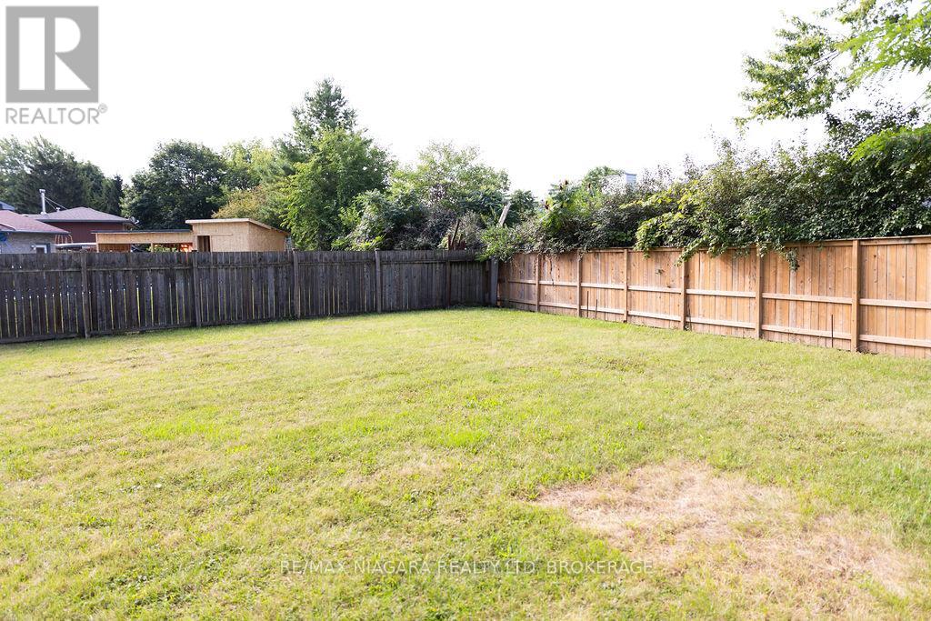 544 Ontario Street, St. Catharines (Lakeport), Ontario  L2N 6J7 - Photo 12 - X12369150