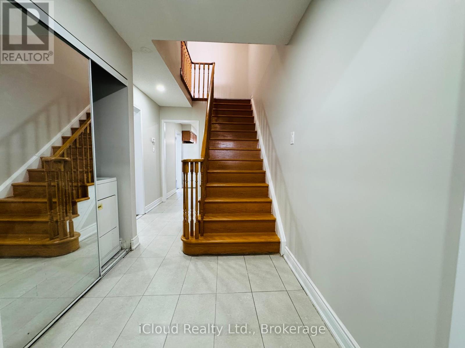6 Dutch Crescent, Brampton, Ontario  L6Y 3V9 - Photo 17 - W12369082
