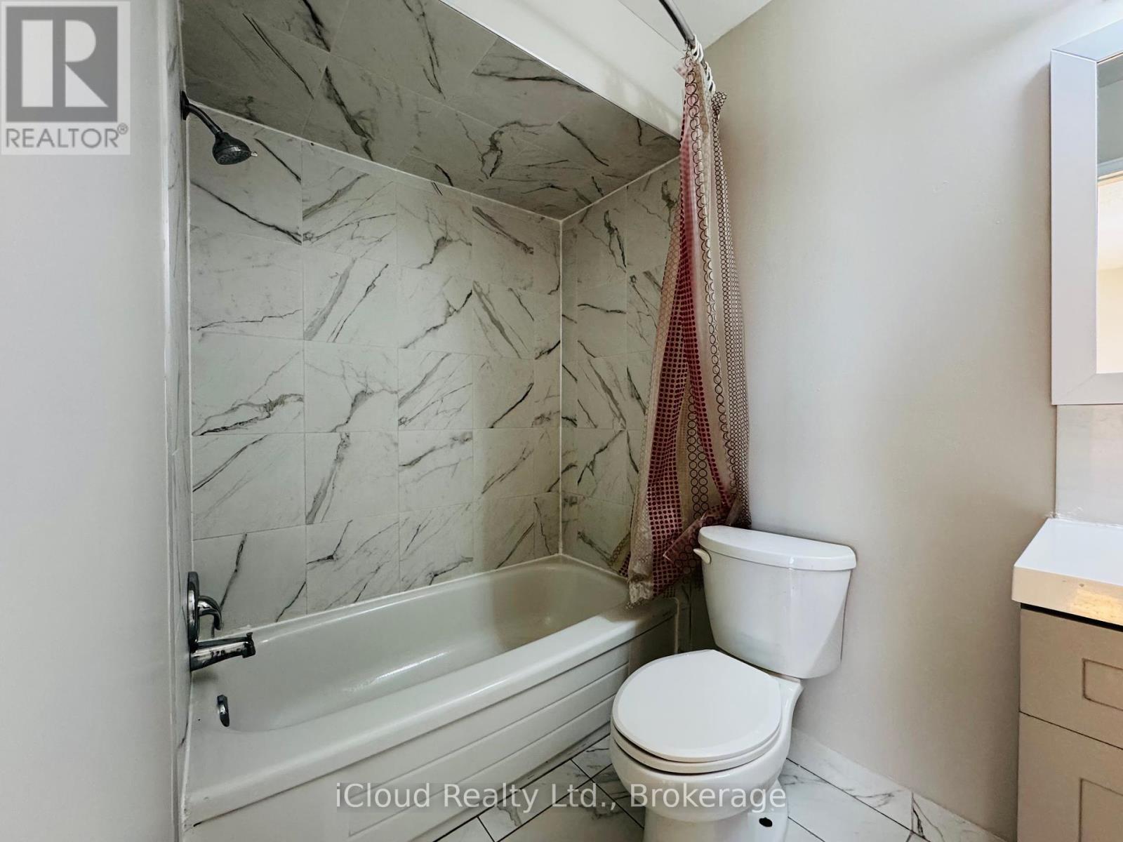6 Dutch Crescent, Brampton, Ontario  L6Y 3V9 - Photo 26 - W12369082