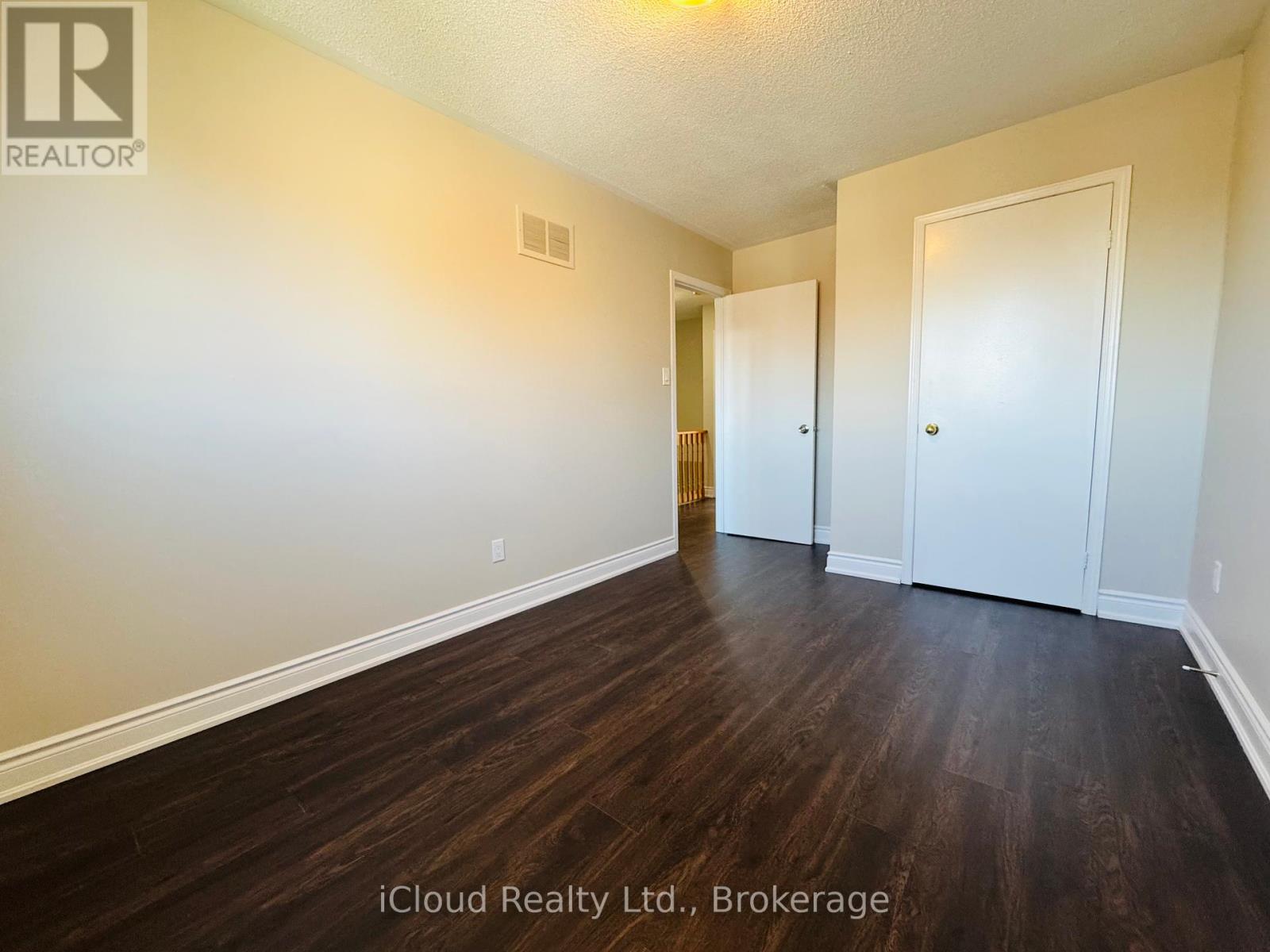 6 Dutch Crescent, Brampton, Ontario  L6Y 3V9 - Photo 35 - W12369082