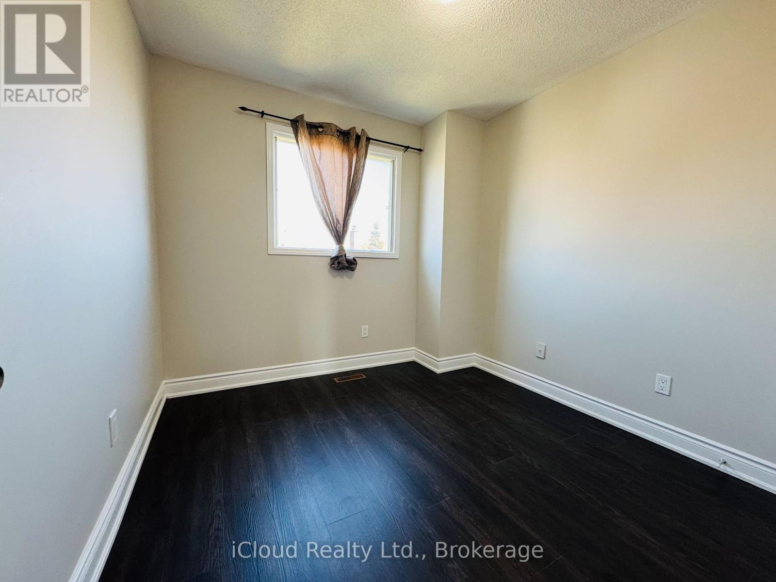 6 Dutch Crescent, Brampton, Ontario  L6Y 3V9 - Photo 37 - W12369082