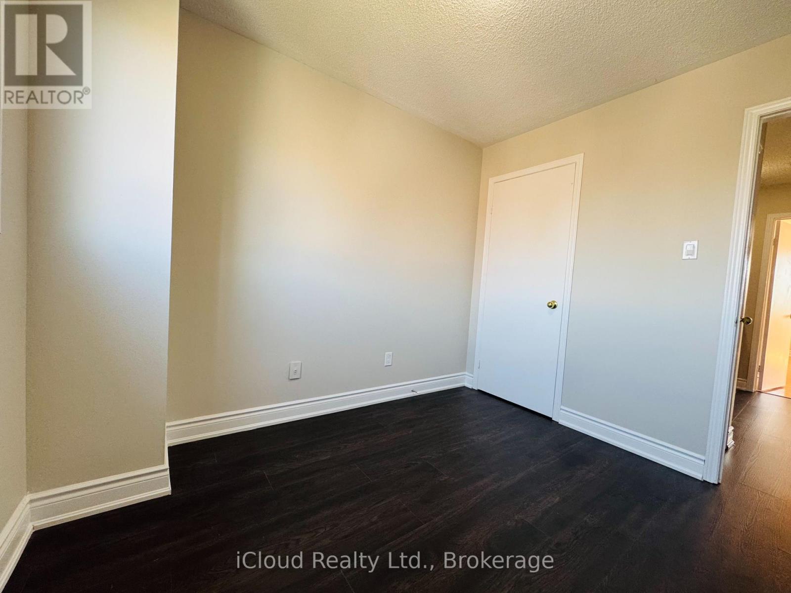 6 Dutch Crescent, Brampton, Ontario  L6Y 3V9 - Photo 38 - W12369082