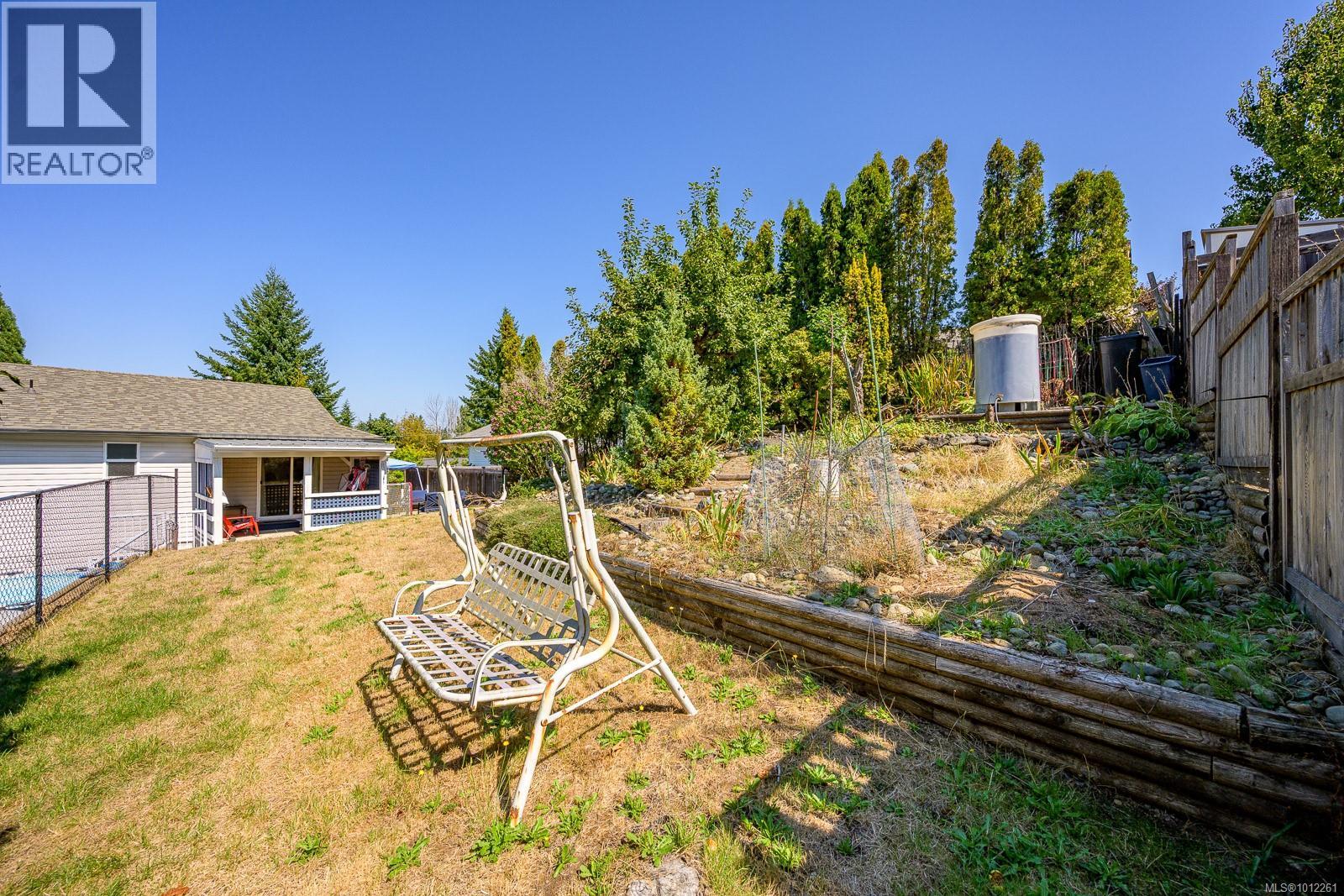 825 Pinecrest Rd, Campbell River, British Columbia  V9W 7N2 - Photo 36 - 1012261