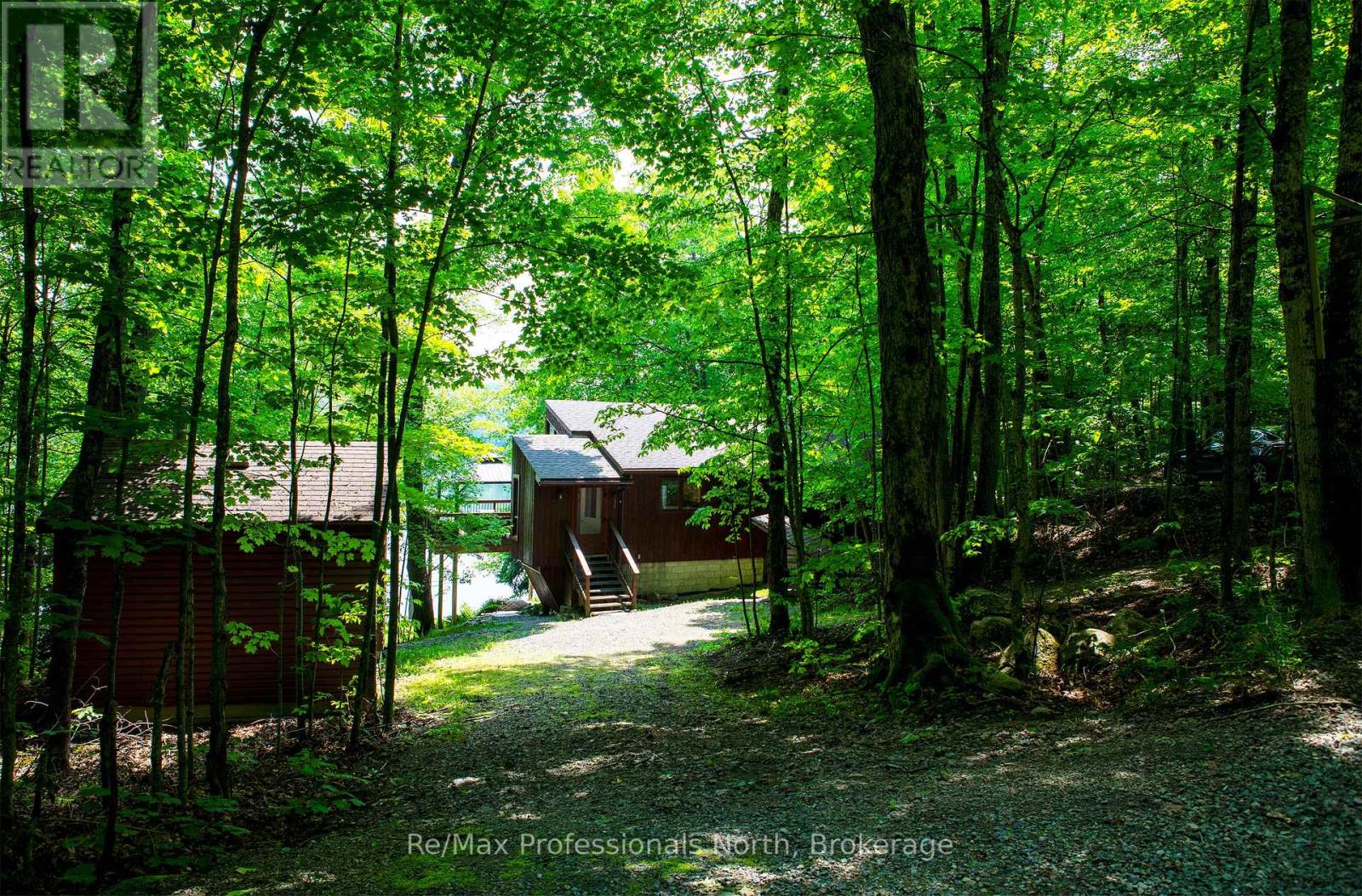 1008 Seven Dwarfs Crescent, Bracebridge (Oakley), Ontario  P1L 1X1 - Photo 18 - X12225118