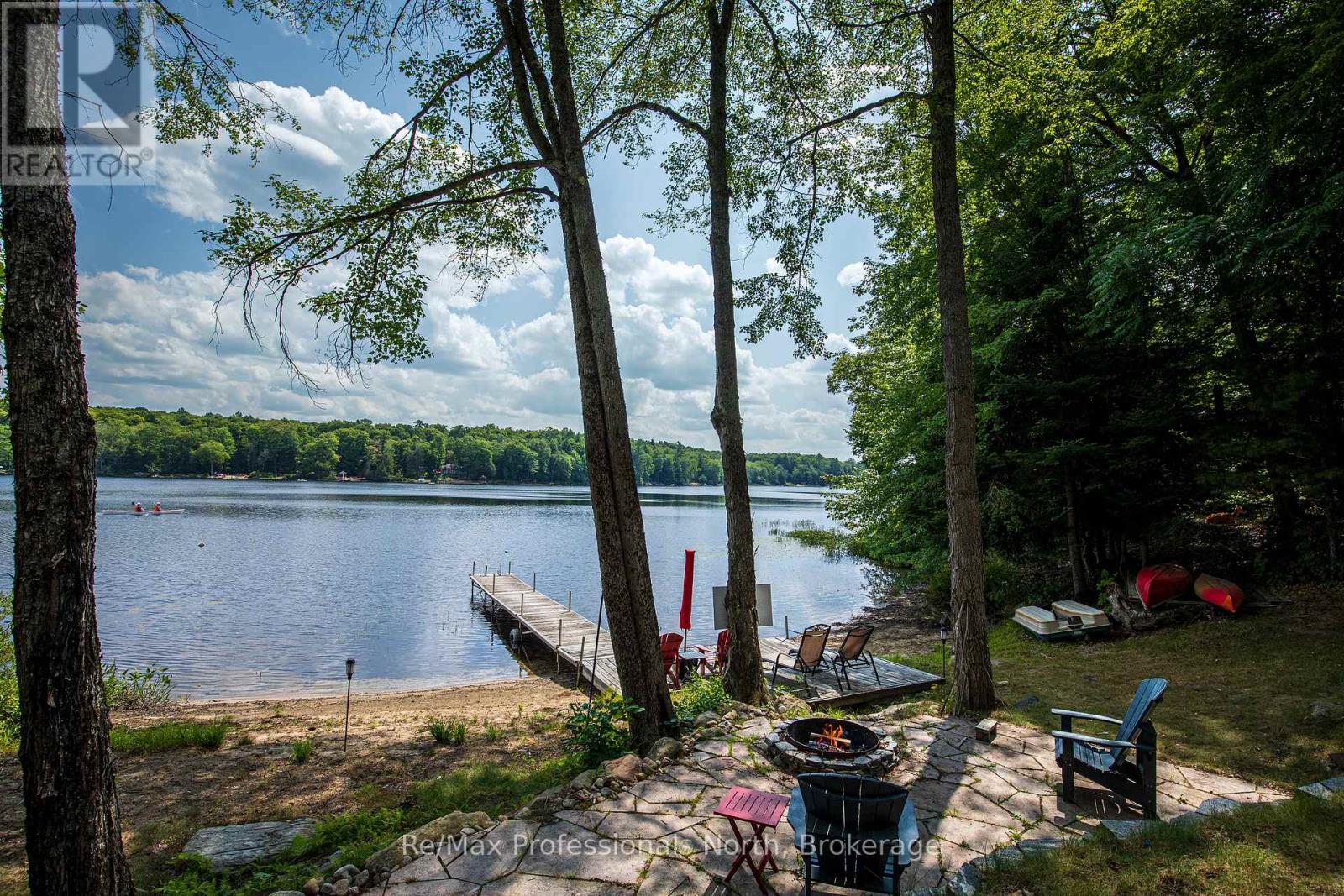 1008 Seven Dwarfs Crescent, Bracebridge (Oakley), Ontario  P1L 1X1 - Photo 3 - X12225118