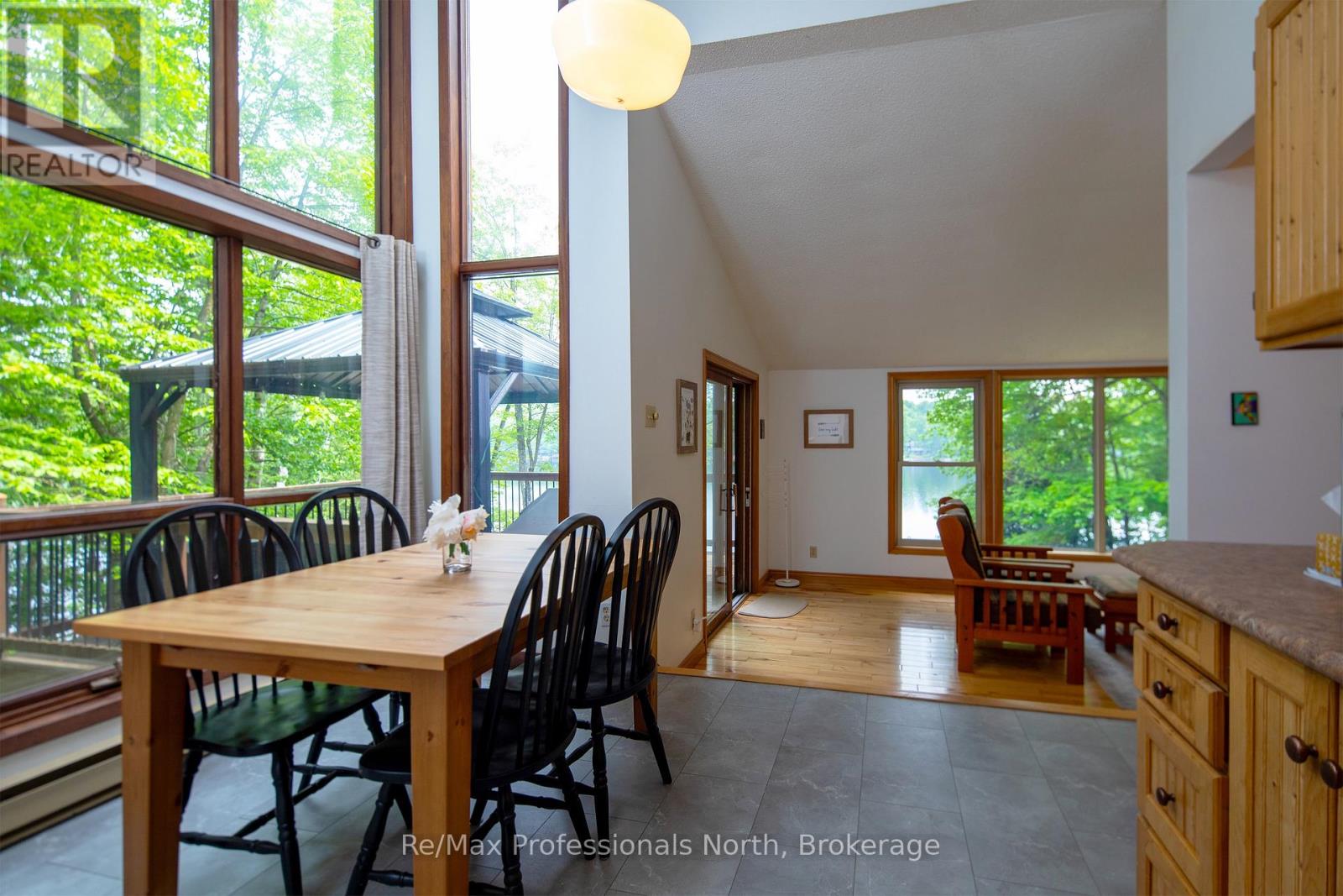 1008 Seven Dwarfs Crescent, Bracebridge (Oakley), Ontario  P1L 1X1 - Photo 32 - X12225118