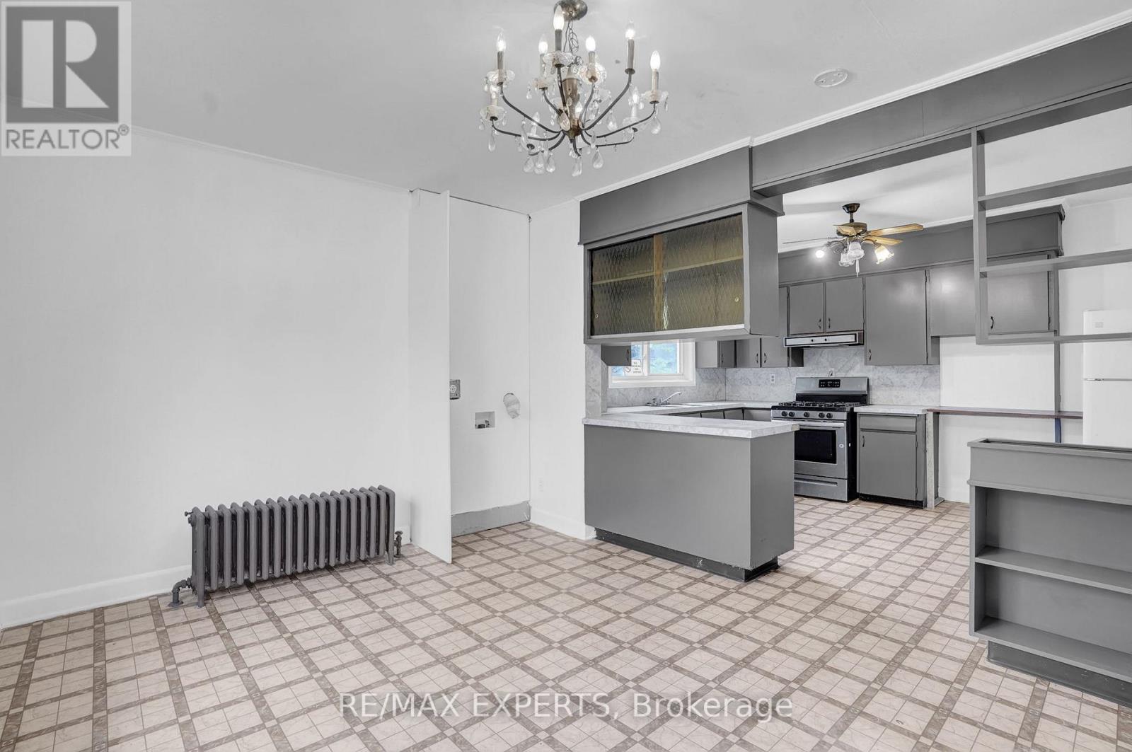 93 State Street, Welland, Ontario  L3B 4K6 - Photo 11 - X12369084