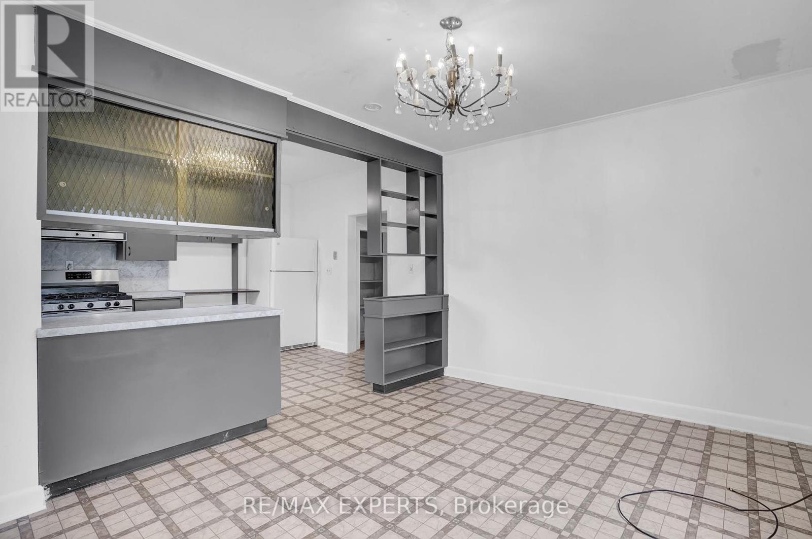 93 State Street, Welland, Ontario  L3B 4K6 - Photo 12 - X12369084