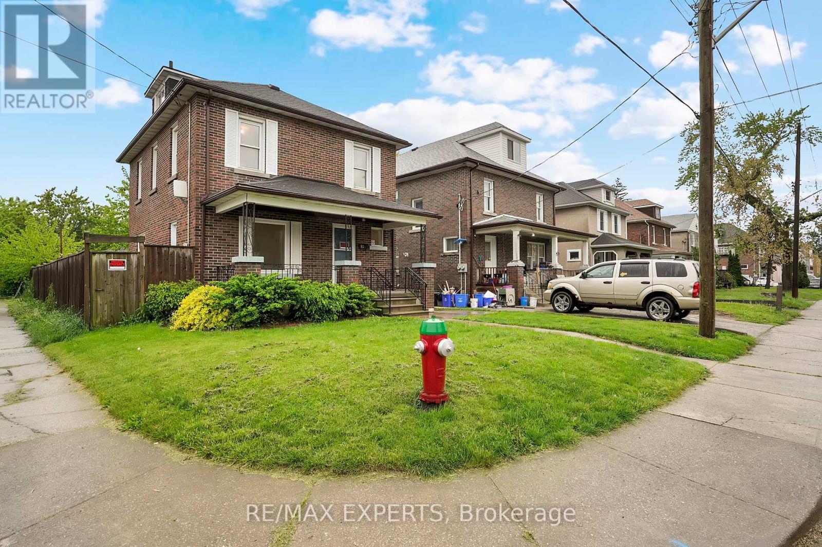 93 State Street, Welland, Ontario  L3B 4K6 - Photo 3 - X12369084