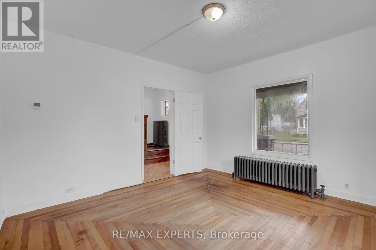 93 State Street, Welland, Ontario  L3B 4K6 - Photo 7 - X12369084