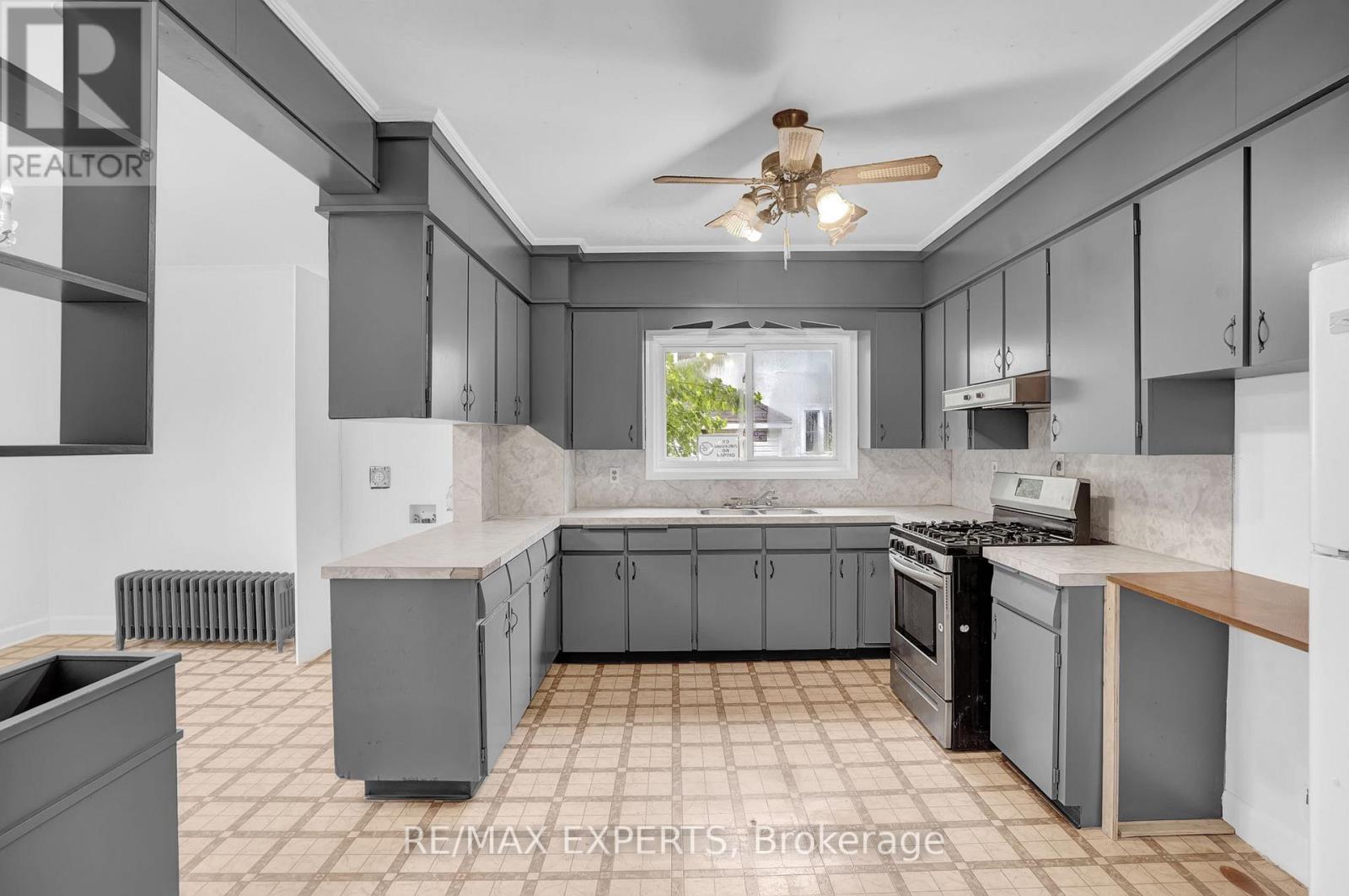 93 State Street, Welland, Ontario  L3B 4K6 - Photo 8 - X12369084