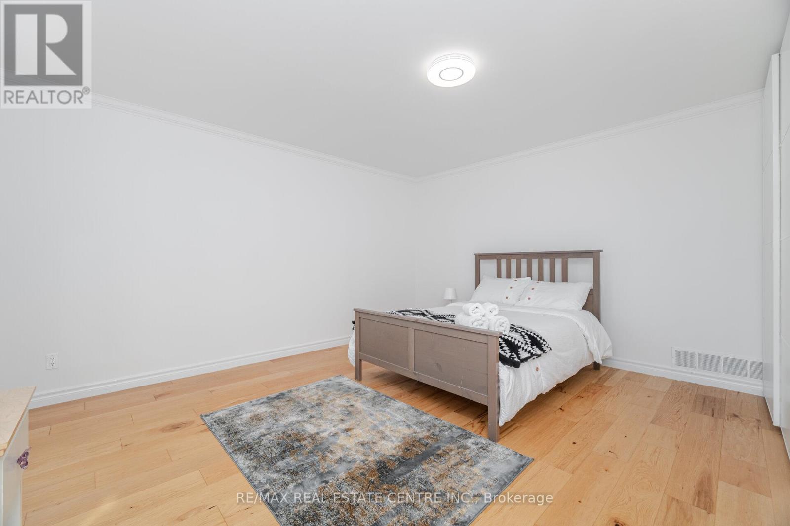 720 Lincoln Avenue, Niagara-On-The-Lake, Ontario  L0S 1S0 - Photo 24 - X12369029