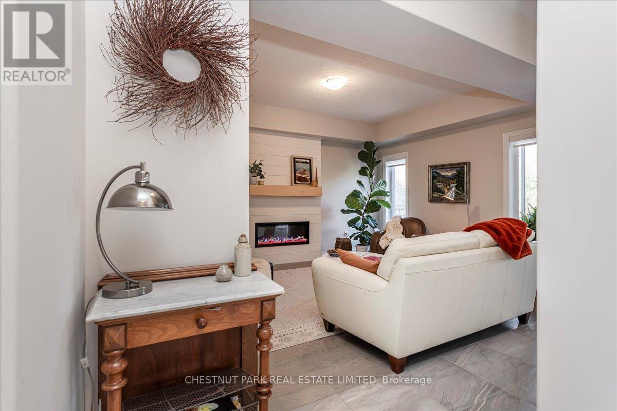 64 Foley Crescent, Collingwood, Ontario  L9Y 3B7 - Photo 3 - S12369214