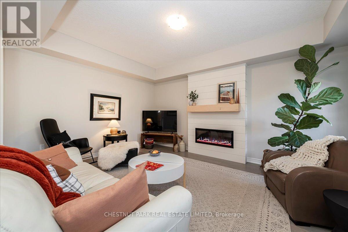 64 Foley Crescent, Collingwood, Ontario  L9Y 3B7 - Photo 4 - S12369214