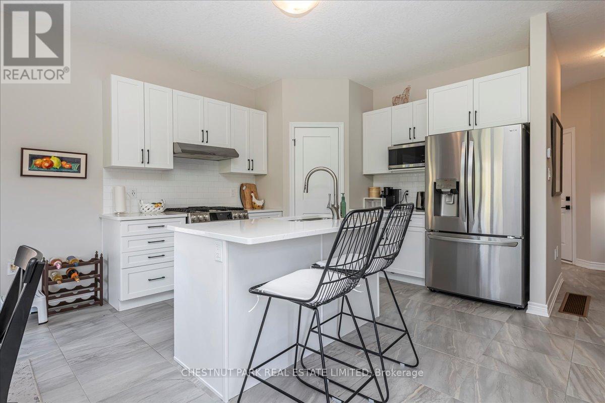 64 Foley Crescent, Collingwood, Ontario  L9Y 3B7 - Photo 8 - S12369214