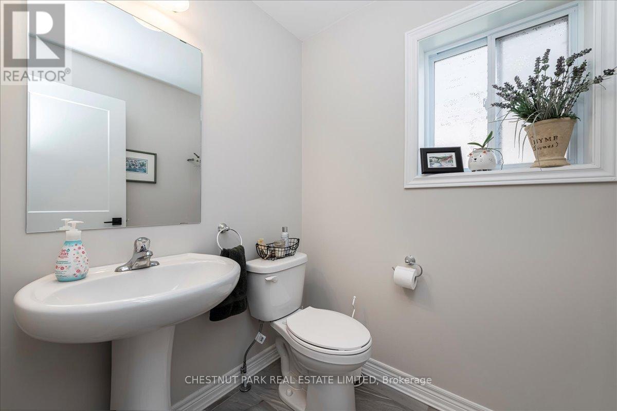 64 Foley Crescent, Collingwood, Ontario  L9Y 3B7 - Photo 9 - S12369214