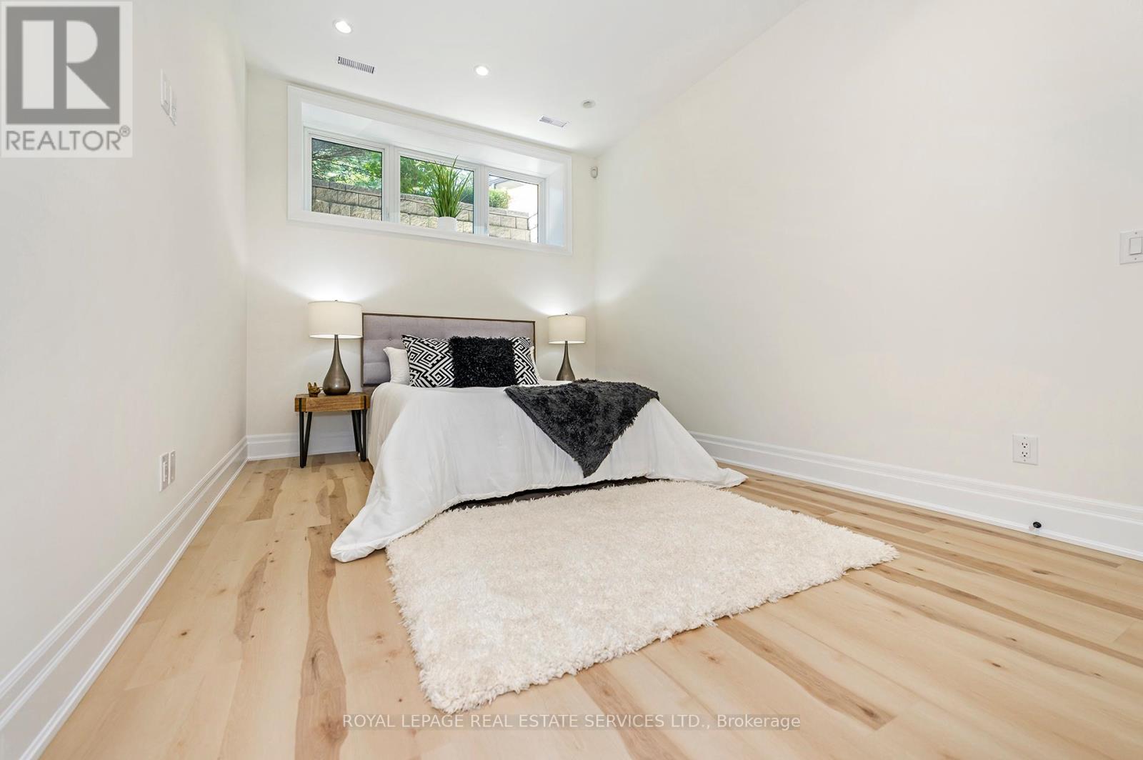 1618 Dogwood Trail, Mississauga, Ontario  L5G 3A5 - Photo 32 - W12369159