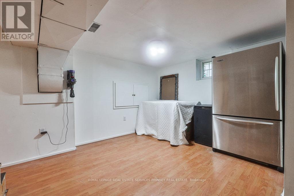 1486 Kenmuir Avenue, Mississauga, Ontario  L5G 4B5 - Photo 24 - W12369173