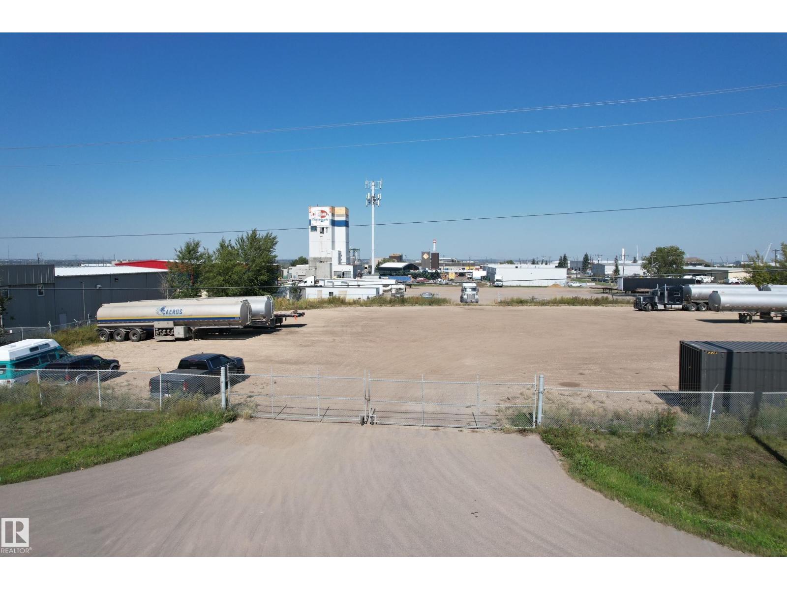2004 Yellowhead Tr Ne, Edmonton, Alberta  T8S 1B4 - Photo 5 - E4455120