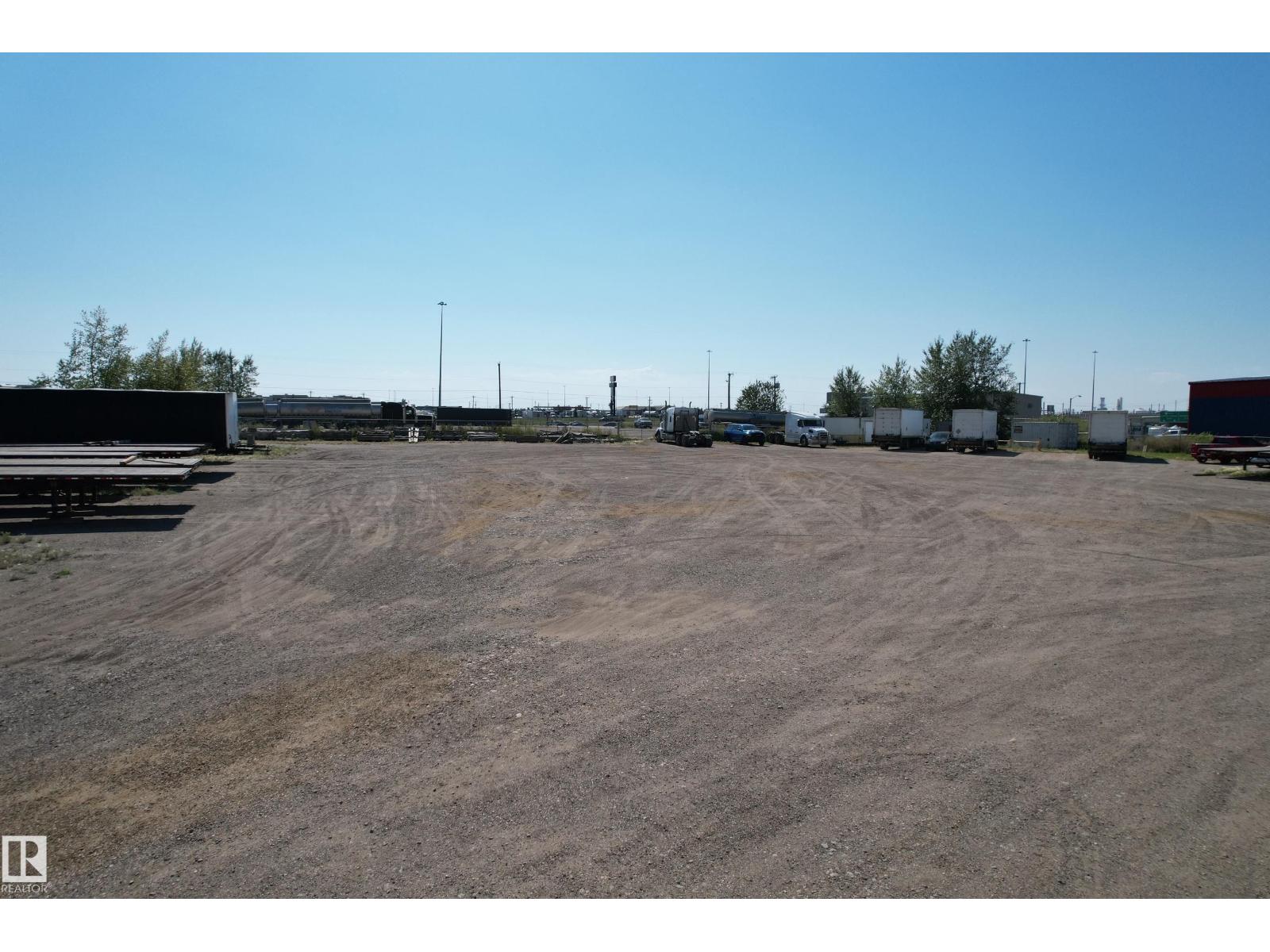 2004 Yellowhead Tr Ne, Edmonton, Alberta  T8S 1B4 - Photo 8 - E4455120