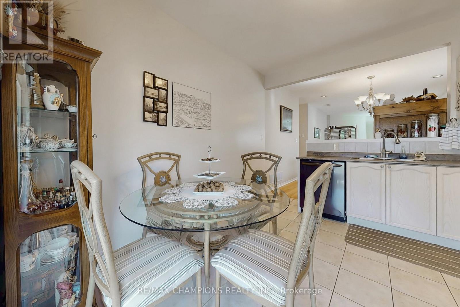 36 Baybrook Road, Brampton, Ontario  L7A 1M1 - Photo 15 - W12365221