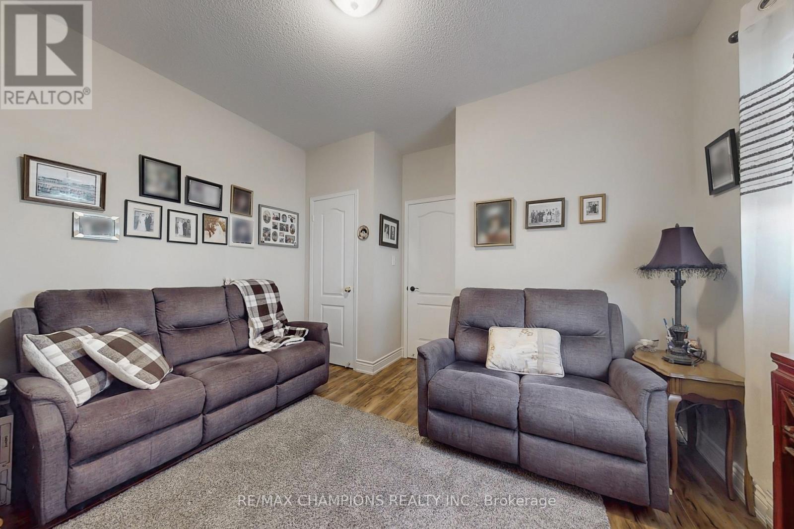 36 Baybrook Road, Brampton, Ontario  L7A 1M1 - Photo 22 - W12365221