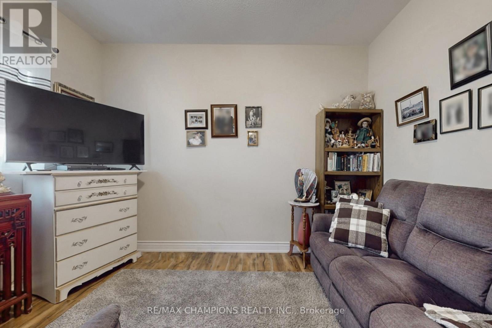 36 Baybrook Road, Brampton, Ontario  L7A 1M1 - Photo 19 - W12365221