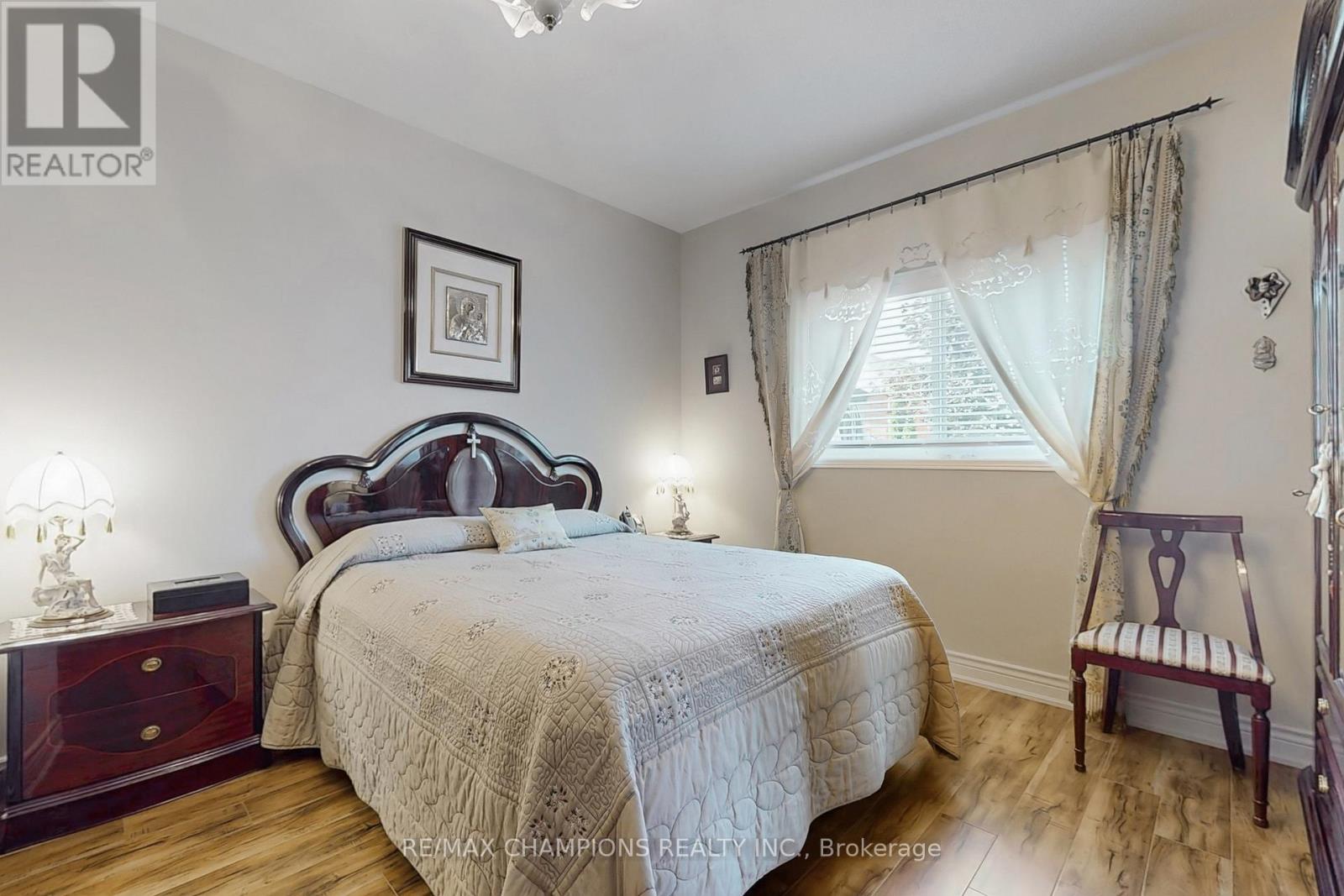 36 Baybrook Road, Brampton, Ontario  L7A 1M1 - Photo 16 - W12365221