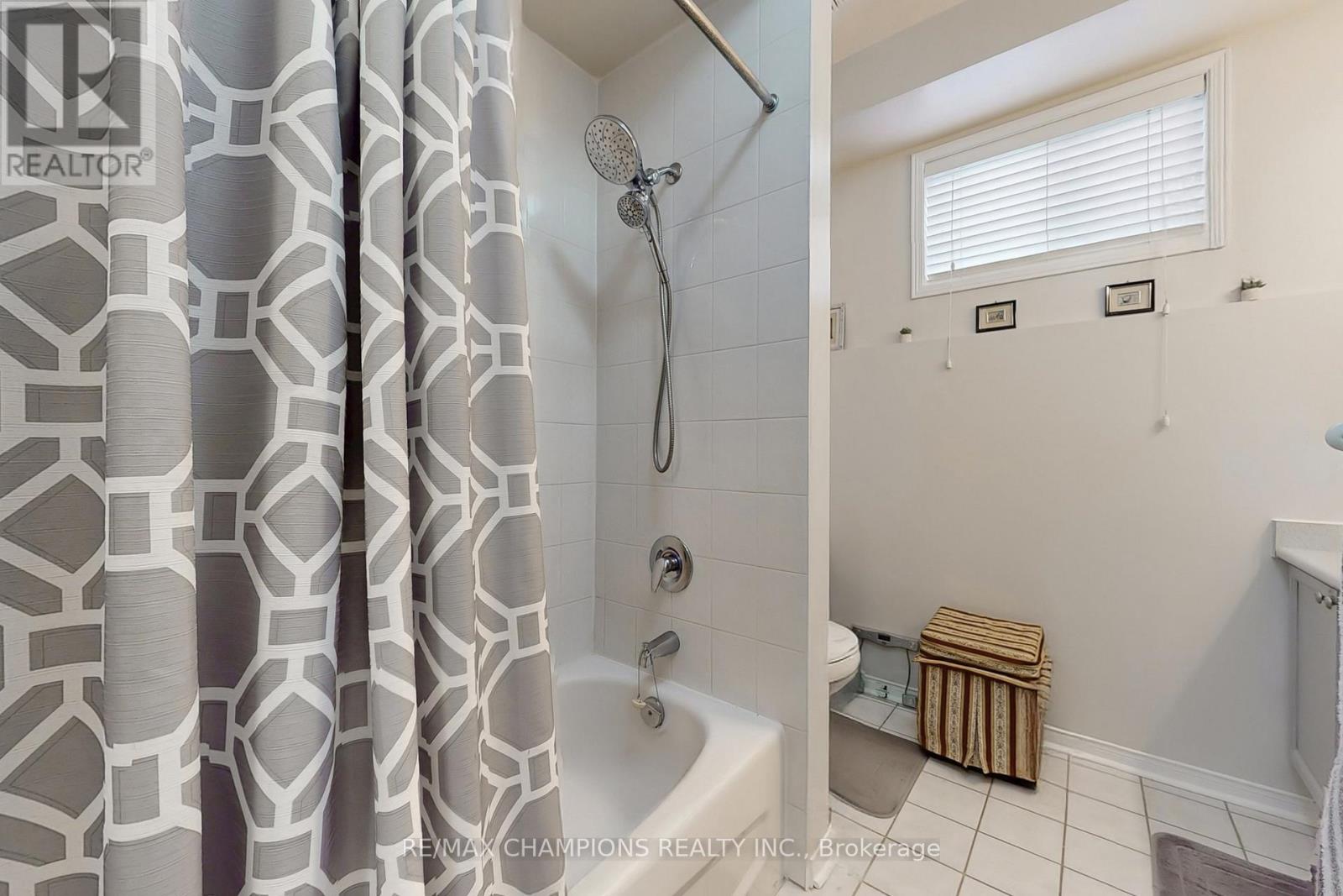 36 Baybrook Road, Brampton, Ontario  L7A 1M1 - Photo 38 - W12365221