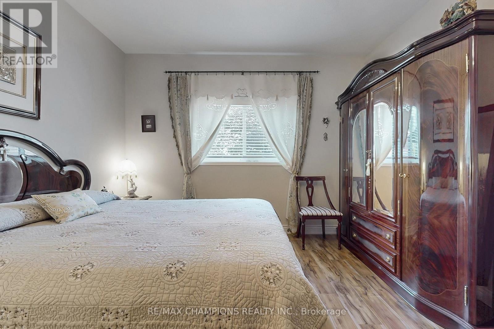 36 Baybrook Road, Brampton, Ontario  L7A 1M1 - Photo 18 - W12365221