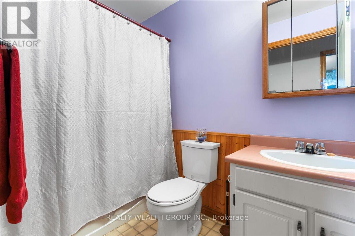 72 Halloway Road, Quinte West, Ontario  K0K 3E0 - Photo 13 - X12369154