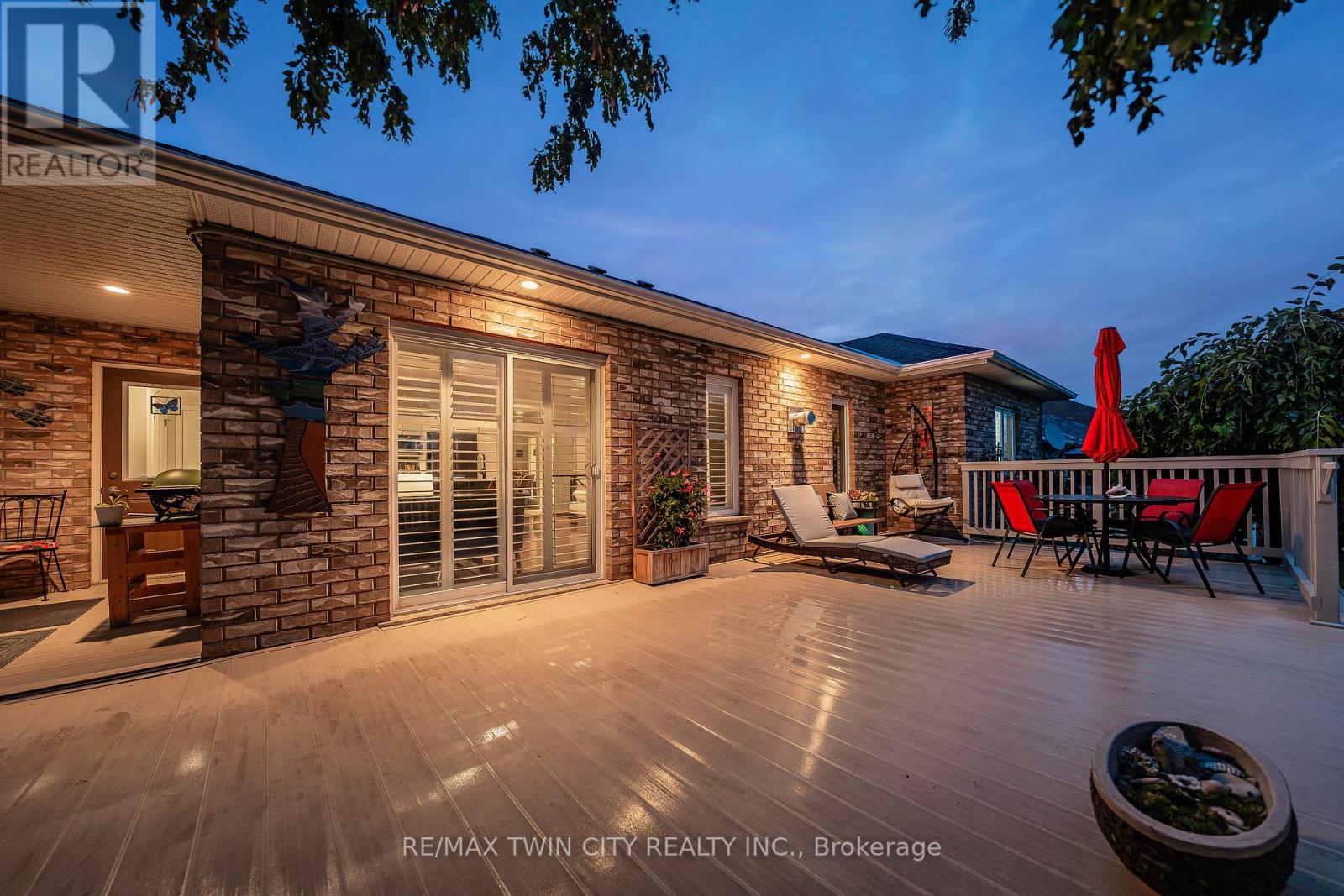 18 - 152 Devonshire Drive, Wilmot, Ontario  N3A 4J7 - Photo 46 - X12369181