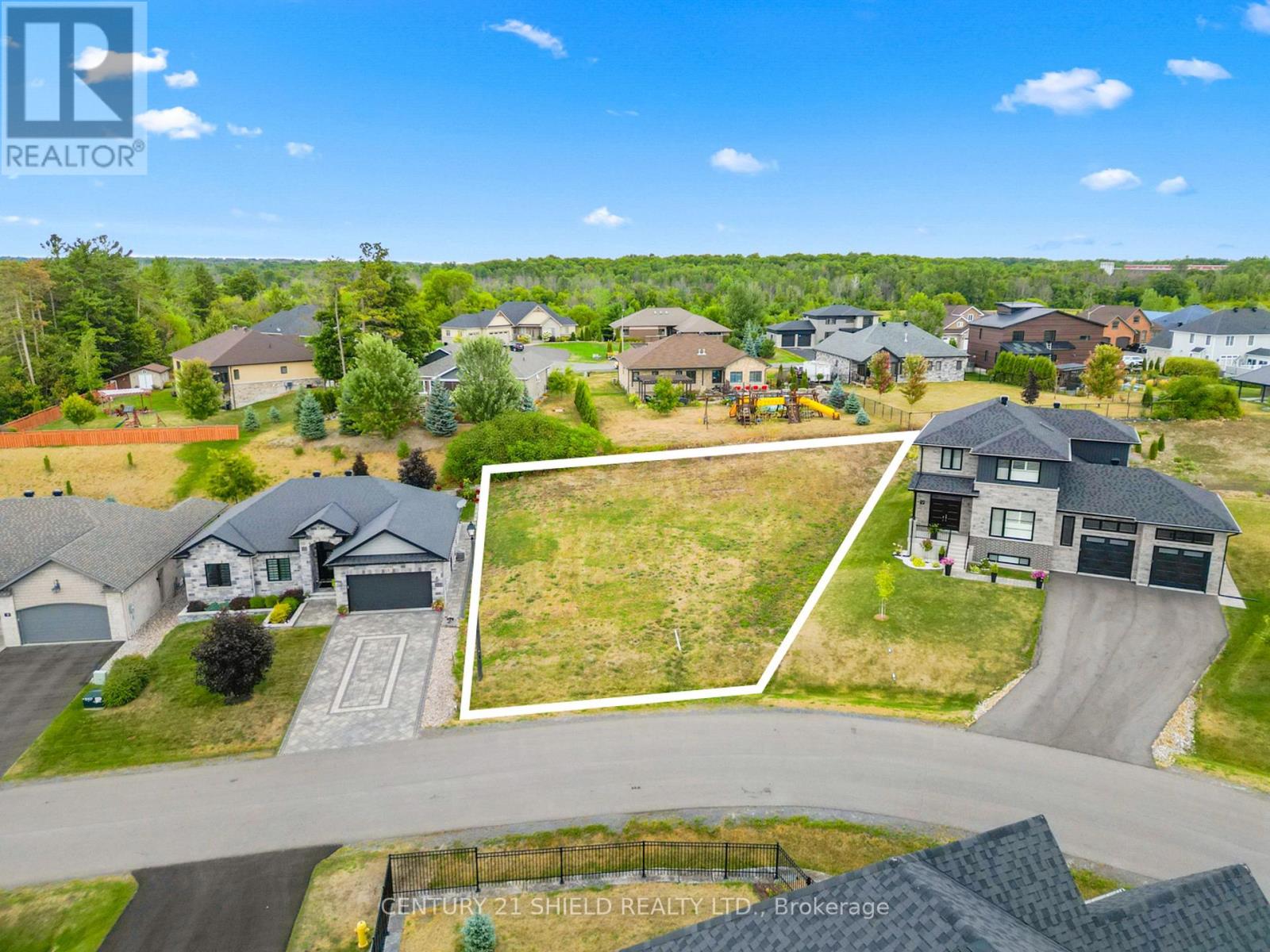 7 MATTHEW KIERAN CRESCENT, South Stormont, Ontario